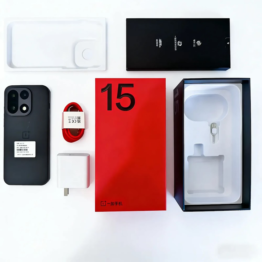 شاشة OnePlus 15 اموليد بتردد 165 هرتز
