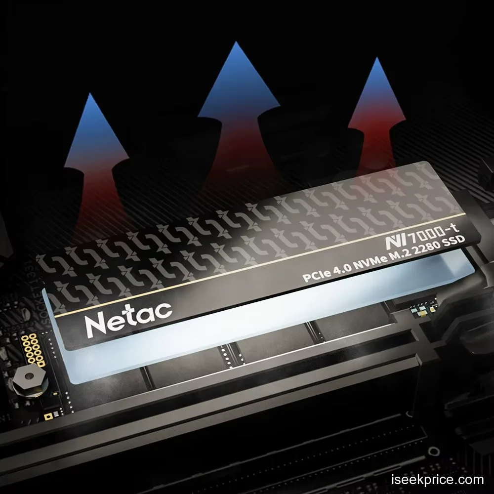 قرص SSD جاهز للتركيب في جهاز كمبيوتر مكتبي أو لابتوب.
