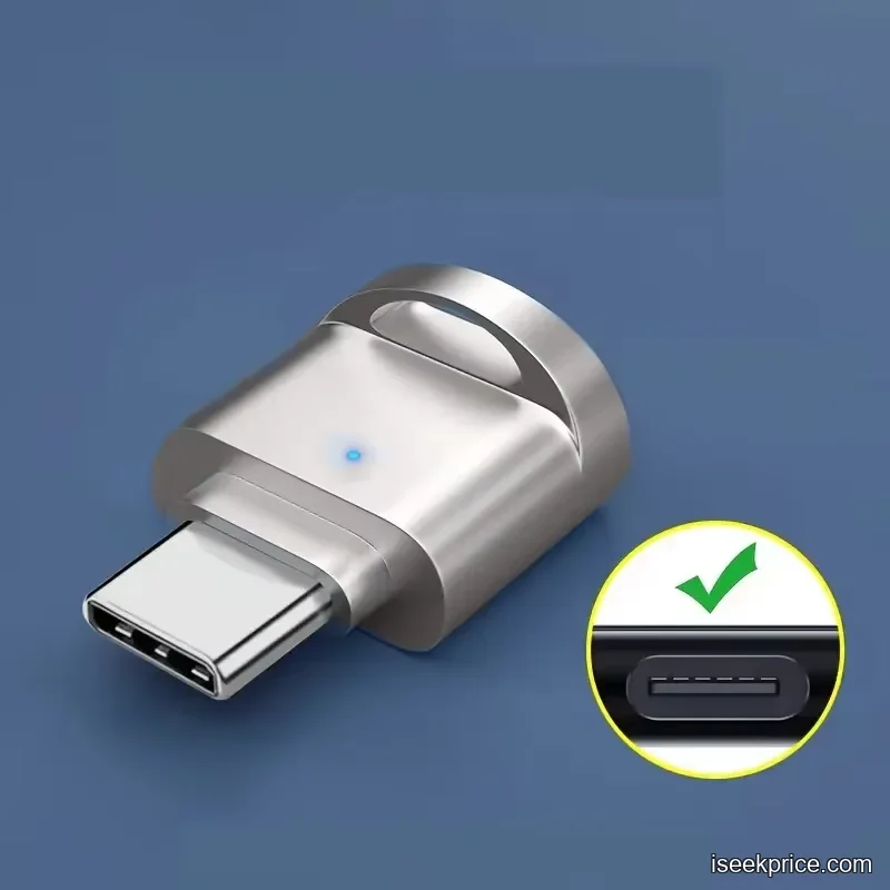 مؤشر LED أزرق يضيء عند توصيل القارئ بالجهاز